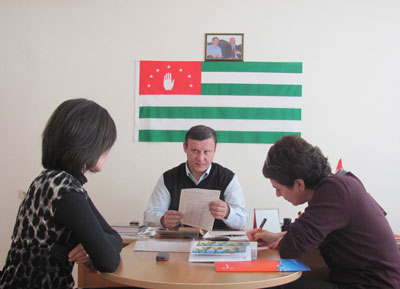 Компания АКВАФОН поздравила с 8 марта учителей школ-интернатов Республики Абхазия