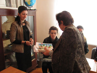 Компания АКВАФОН поздравила с 8 марта учителей школ-интернатов Республики Абхазия3
