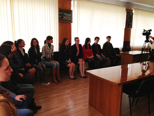 АКВАФОН вручает персональную стипендию студентам  Абхазского Государственного Университета(6)